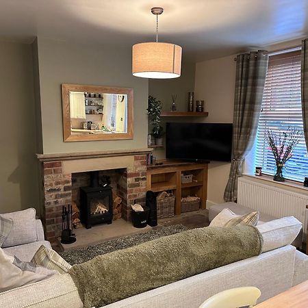 Prince St Cottage - Haworth - Sleeps 4 Экстерьер фото