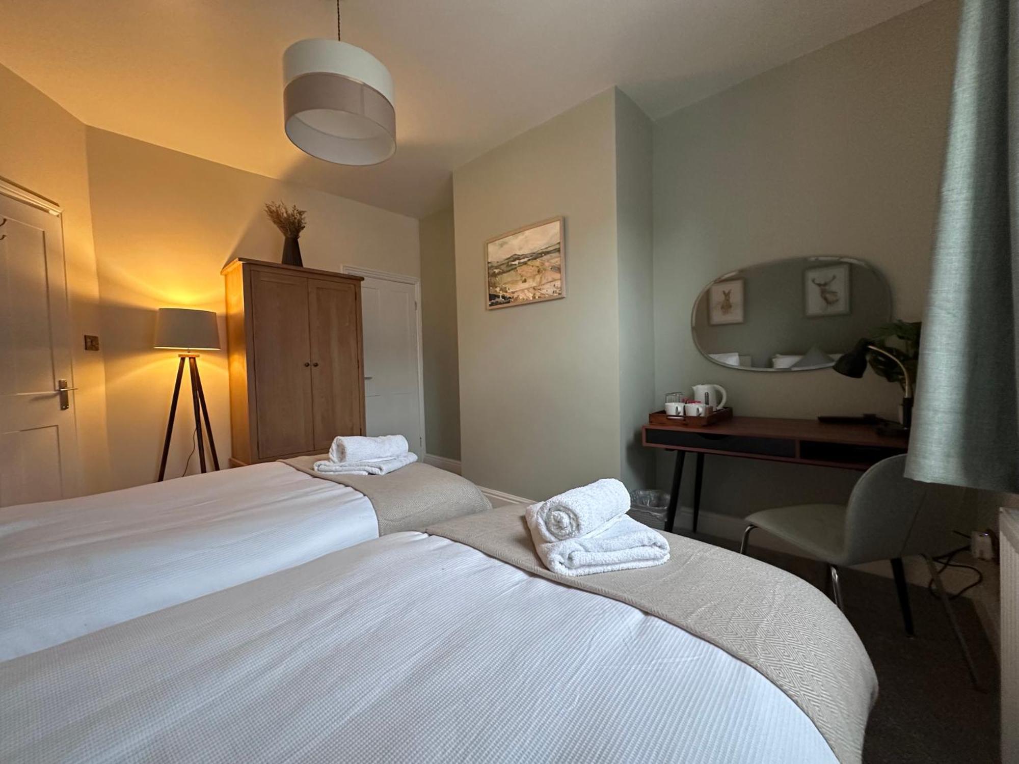 Prince St Cottage - Haworth - Sleeps 4 Экстерьер фото