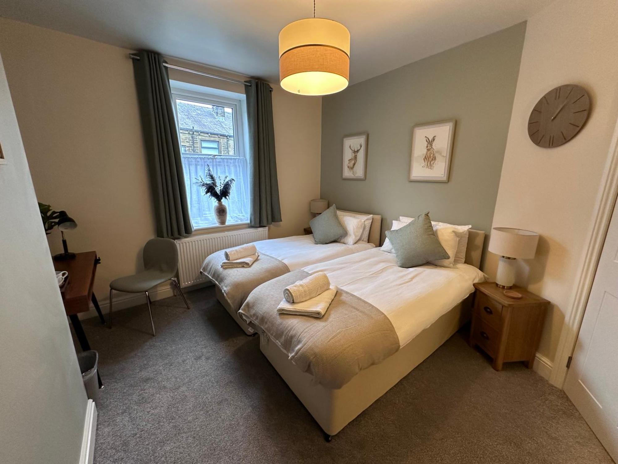 Prince St Cottage - Haworth - Sleeps 4 Экстерьер фото